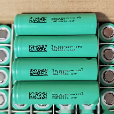 3.6V 3000mAh 최대 20A 연속 충전 18650 리?? 배터리 INR18650-30P 전자 도구
